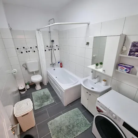 25 Luxury Apartament Bucharest Exterior photo