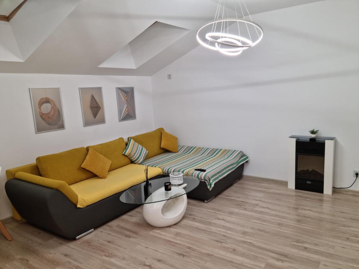 25 Luxury Apartment